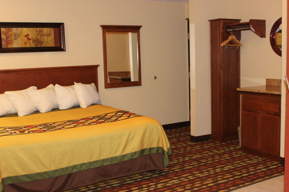 Super 8 By Wyndham Grand Forks Hotel Екстериор снимка