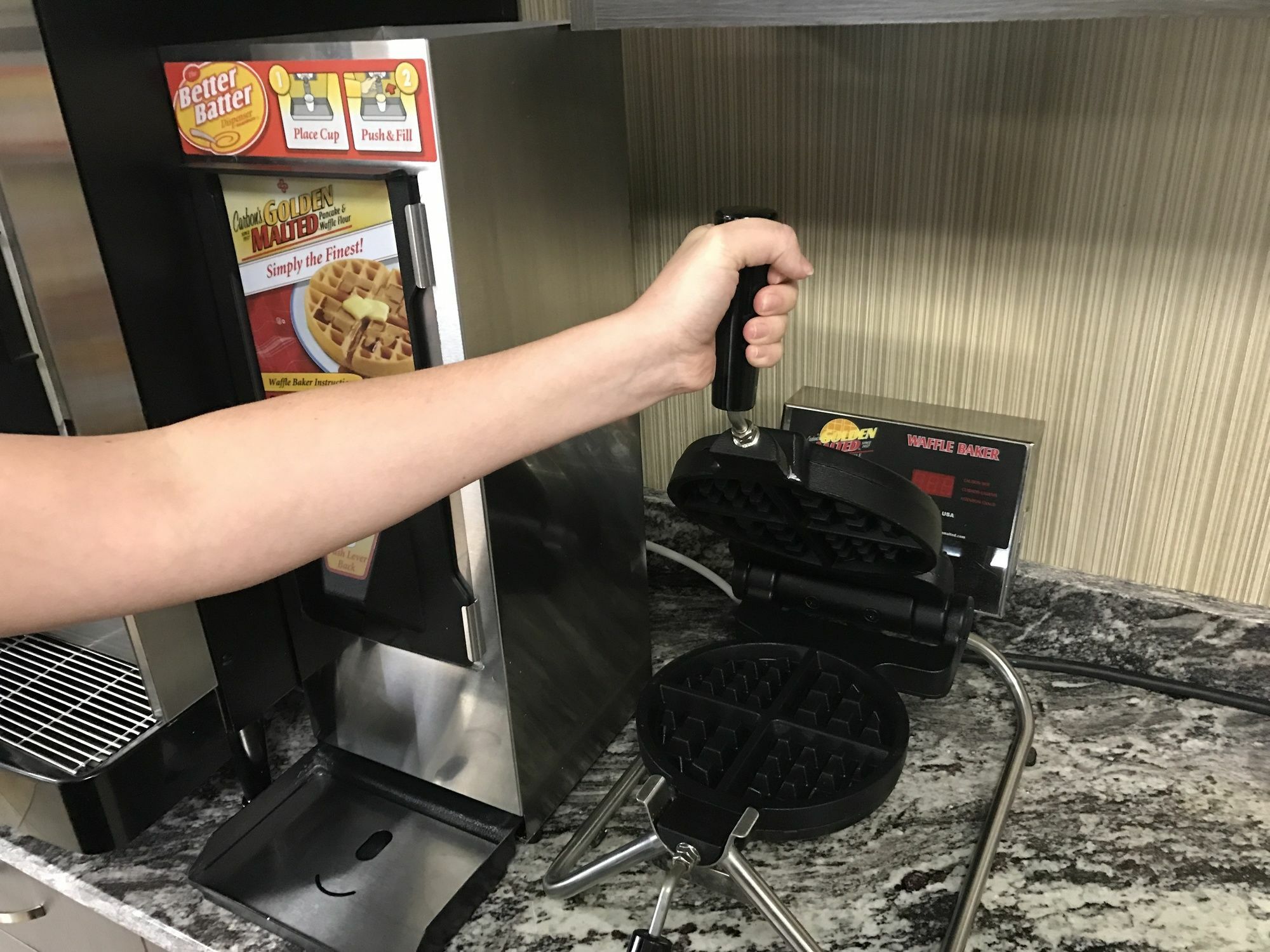 Super 8 By Wyndham Grand Forks Hotel Екстериор снимка