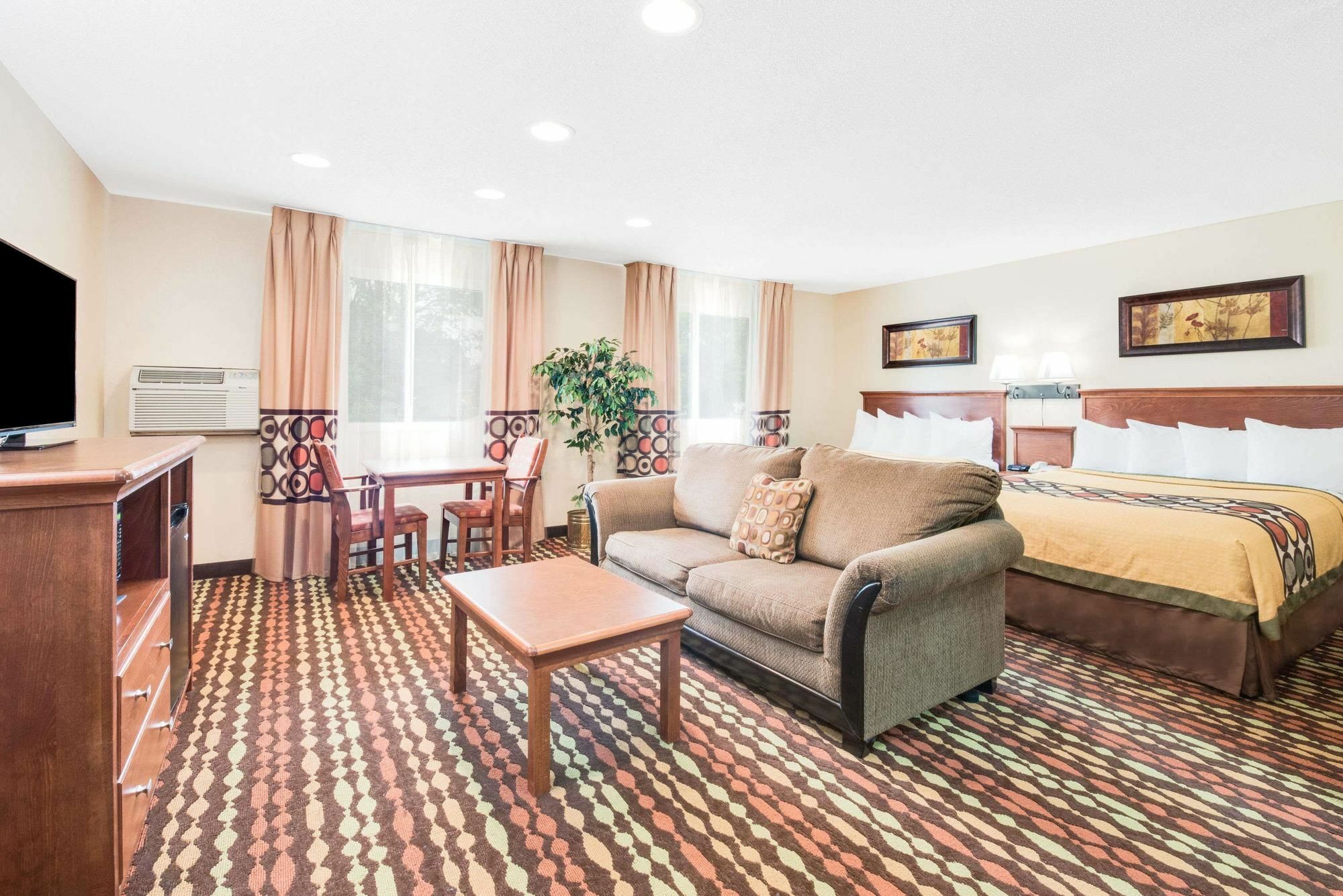 Super 8 By Wyndham Grand Forks Hotel Екстериор снимка